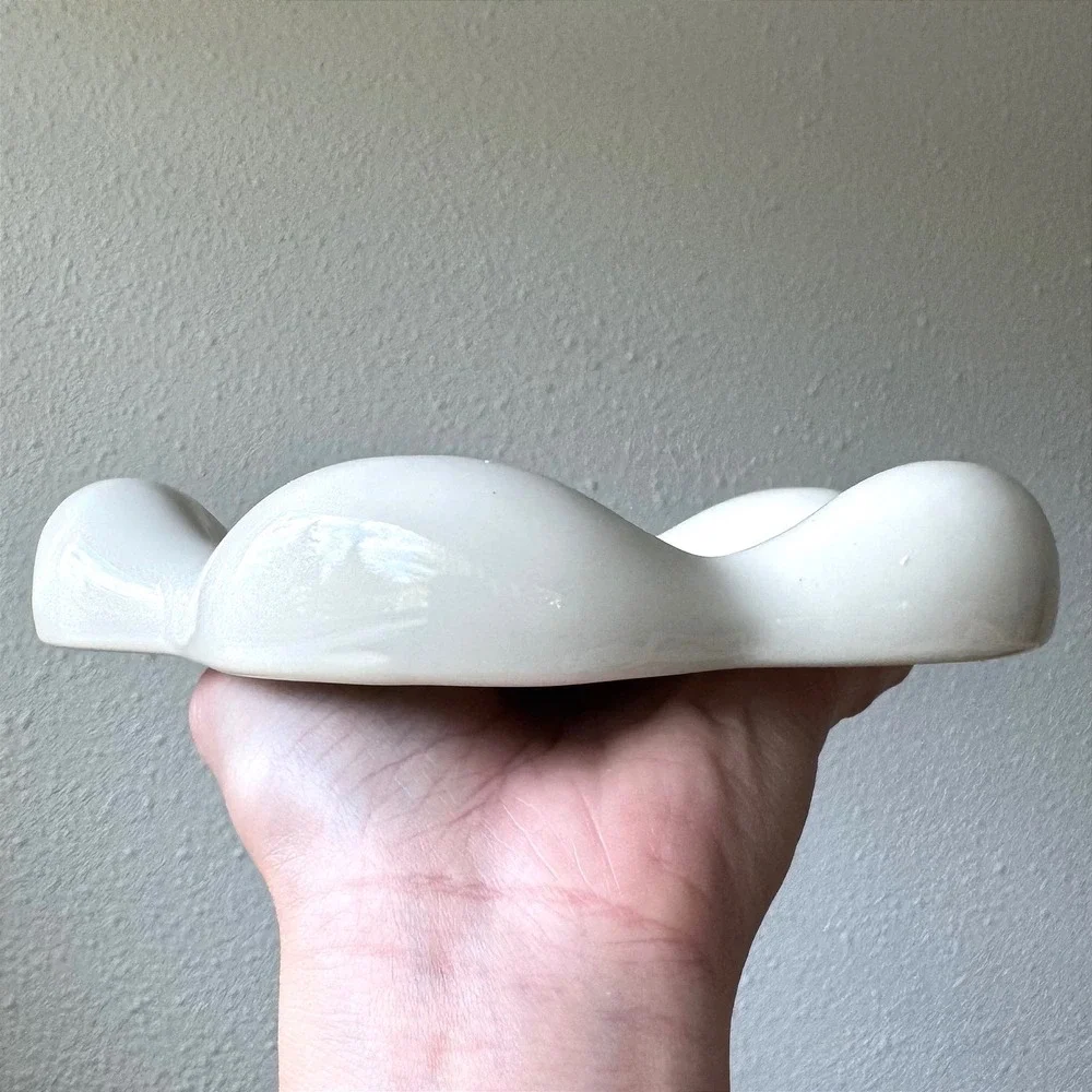 N/A glossy ceramic